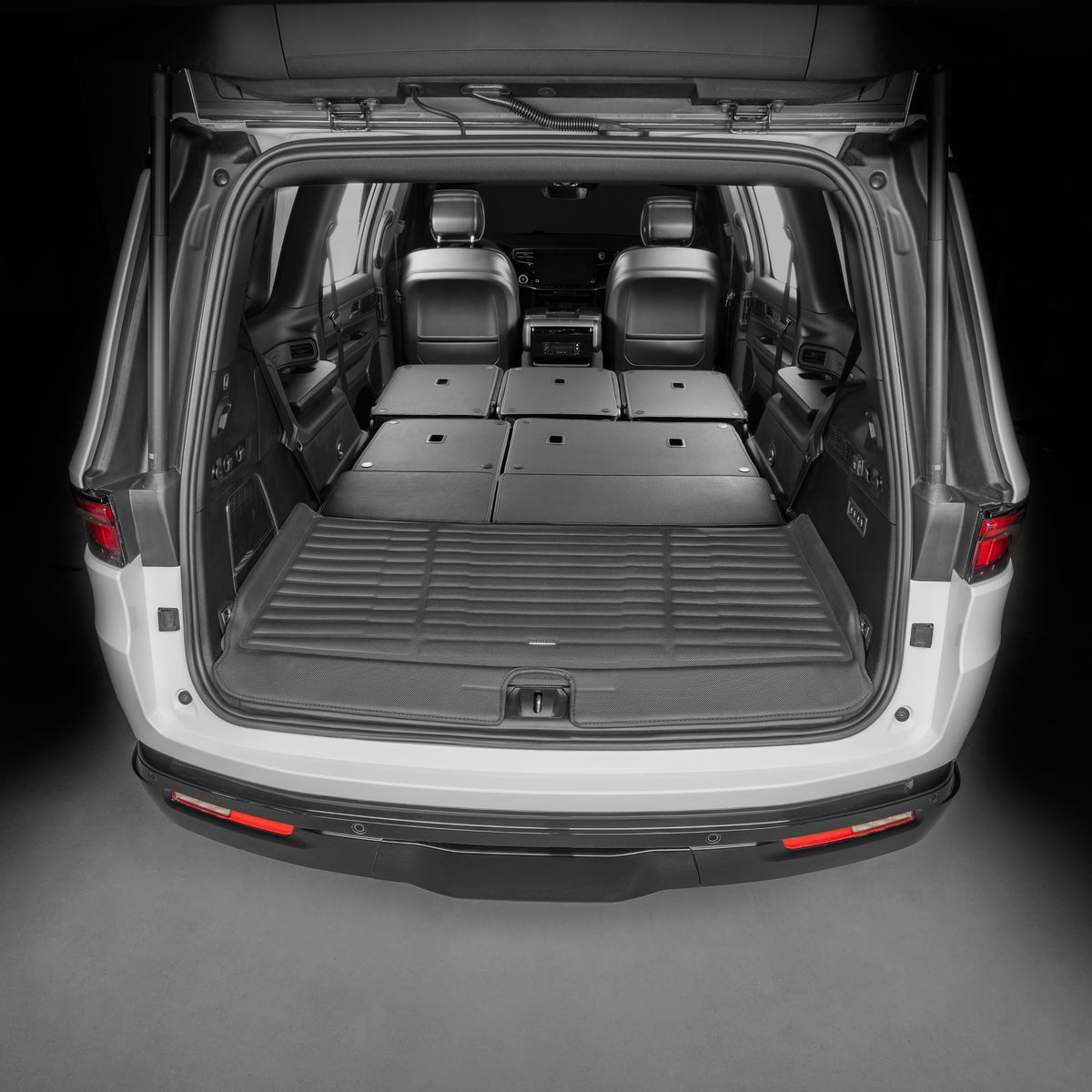 Jeep Wagoneer 8-Seater